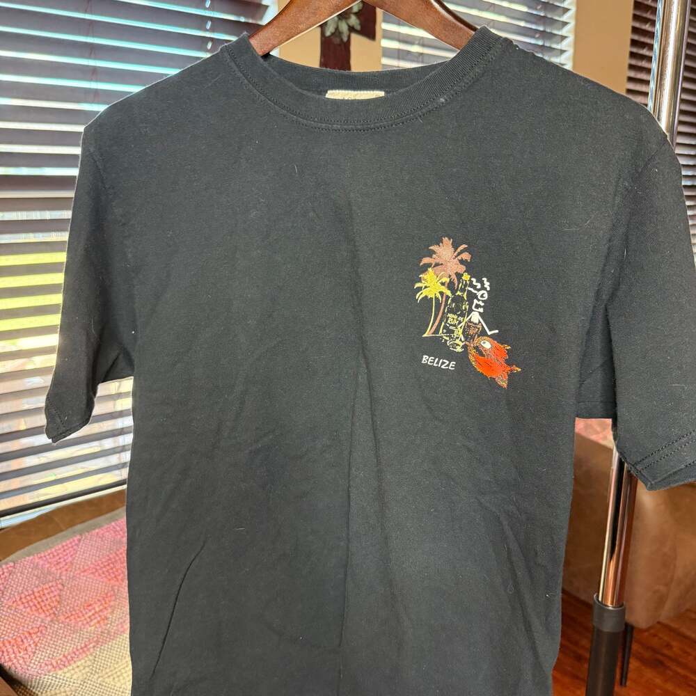 Piraña Joe Belize Black Graphic Beach Island Tee
